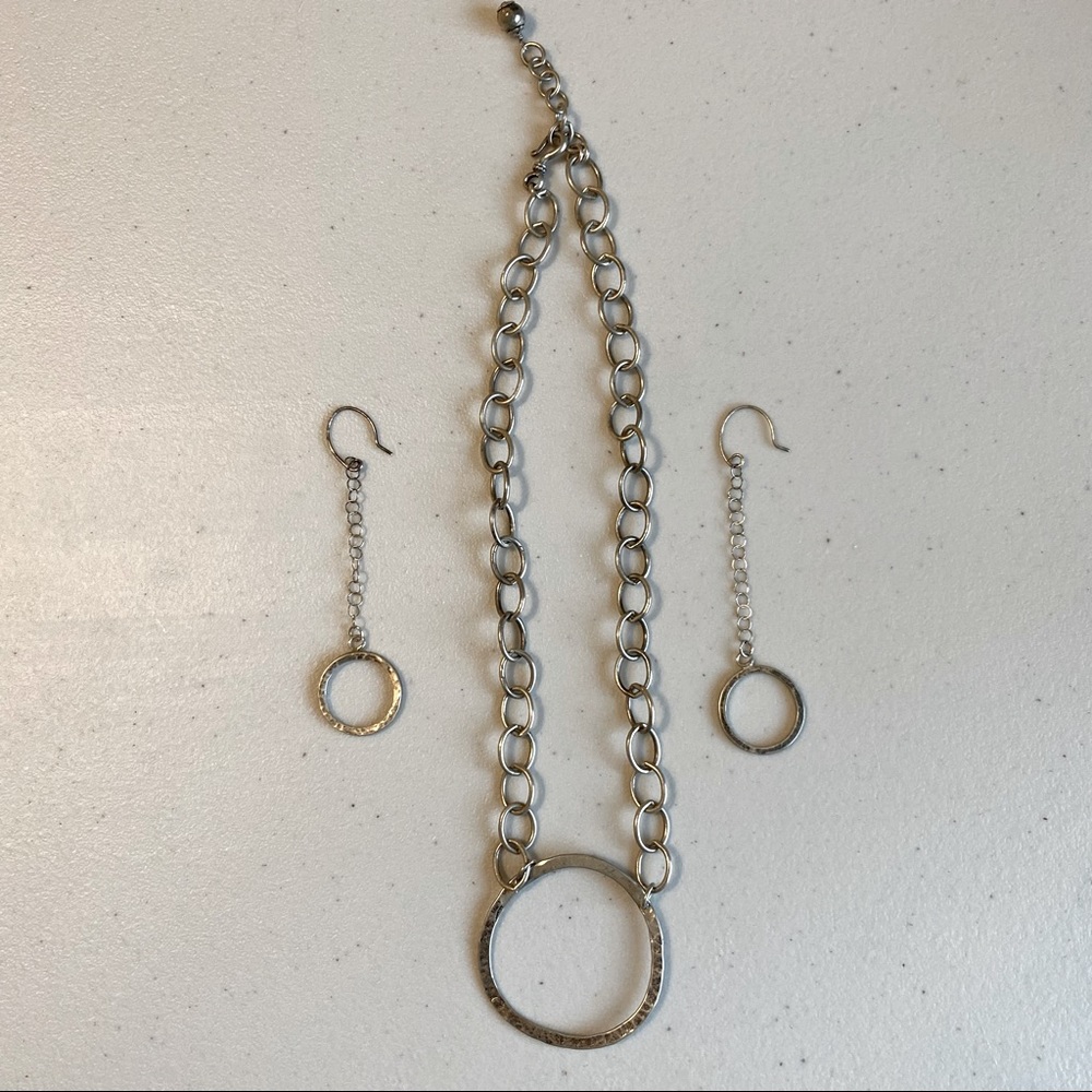 Necklace and earring set round circle